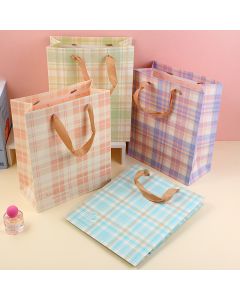 Sweet Plaid Pattern Vertical Gift Bag-M